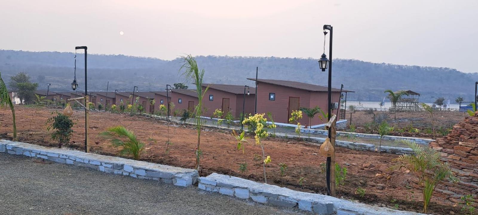 Hotel Gandhisagar Forest Retreat à Gurla Extérieur photo